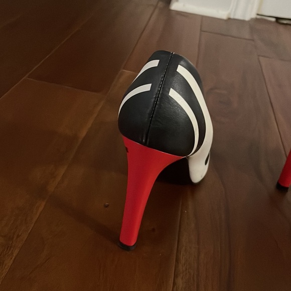 Max Mara pump - Picture 3 of 3